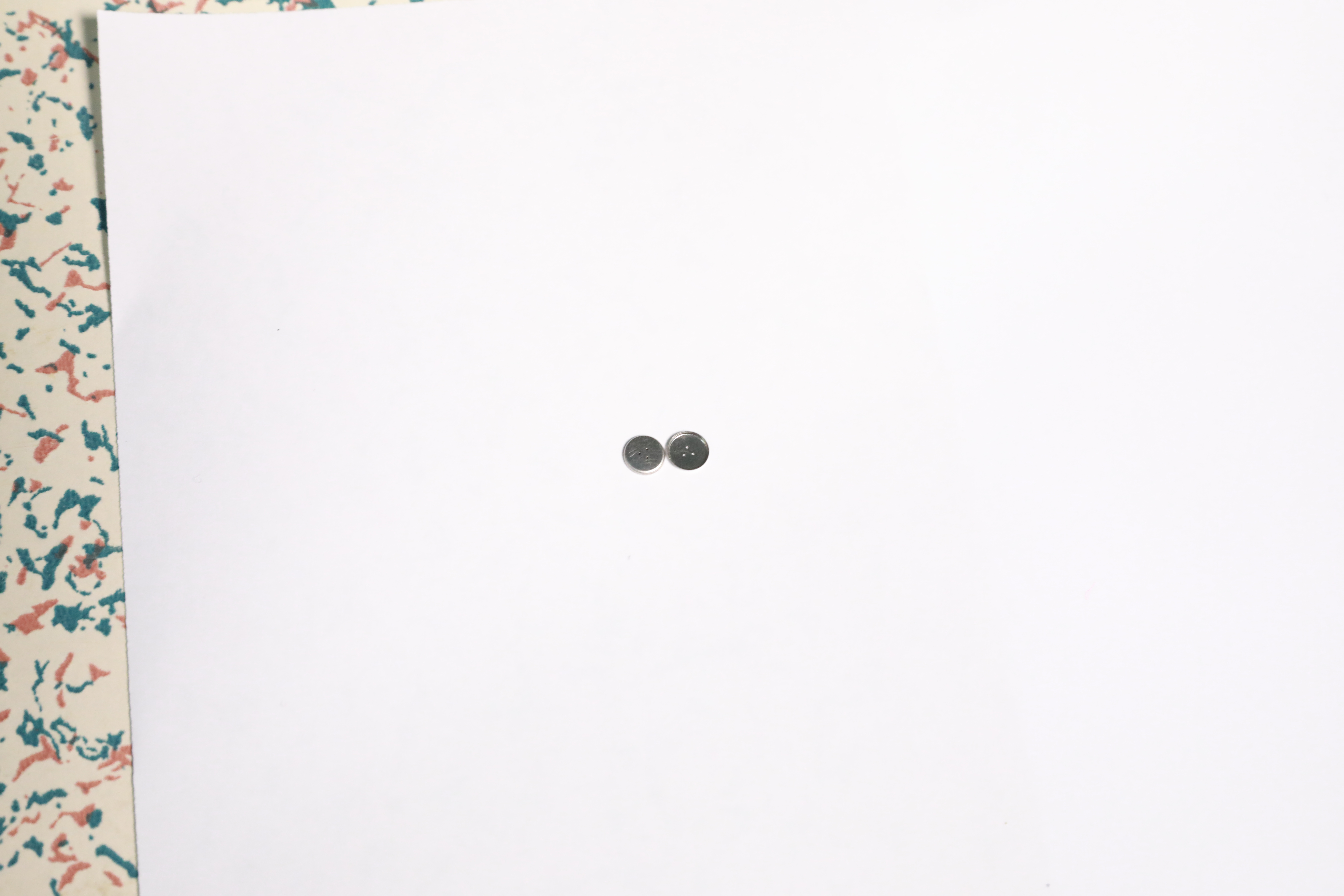 如何解決微細孔加工難題