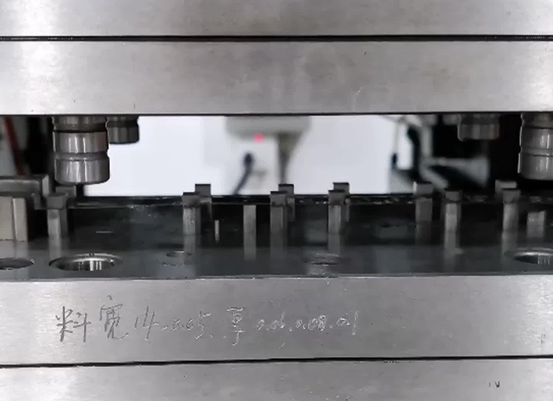 設(shè)備加工視頻